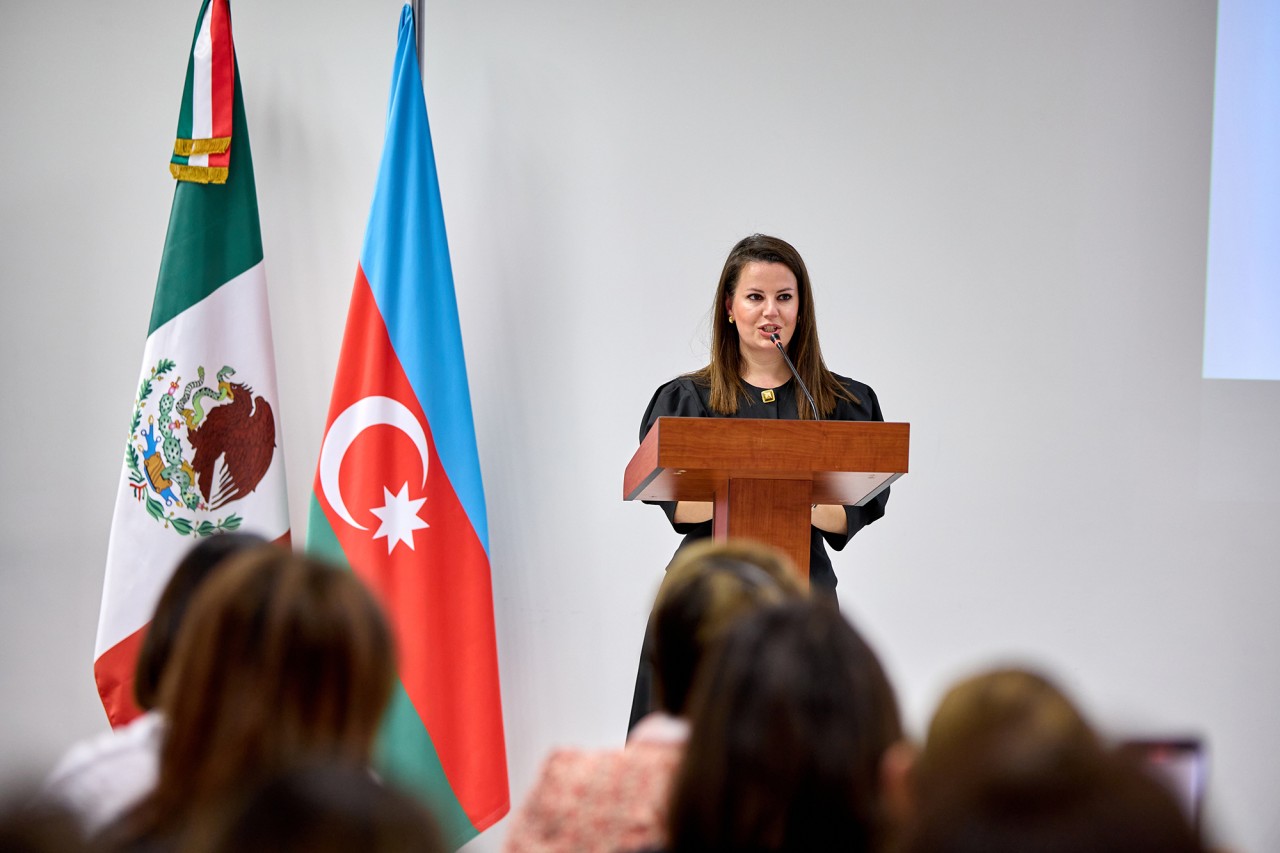 “Qadın Dəstək Xətti”nin ispan dilli təlimatının təqdimatı keçirildi - FOTOLAR